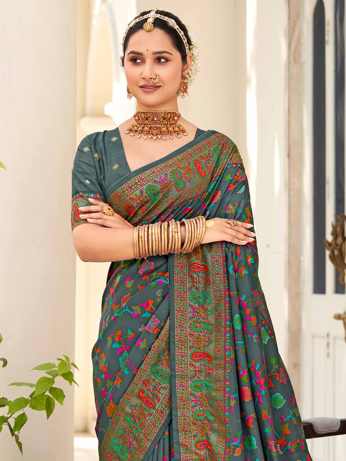 Women's Dola Silk Grey Printed Designer Saree With Blouse Piece