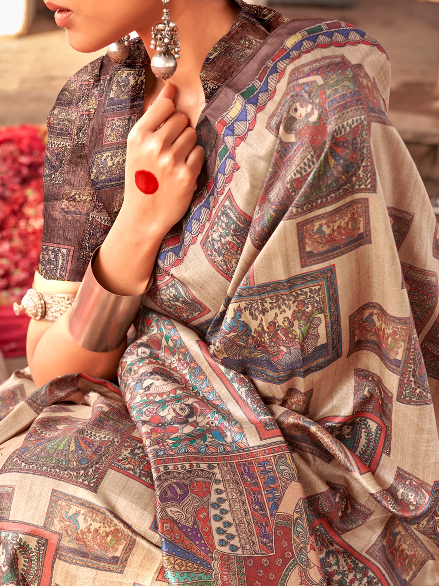 Women's Silk Blend Beige Printed Designer Saree With Blouse Piece
