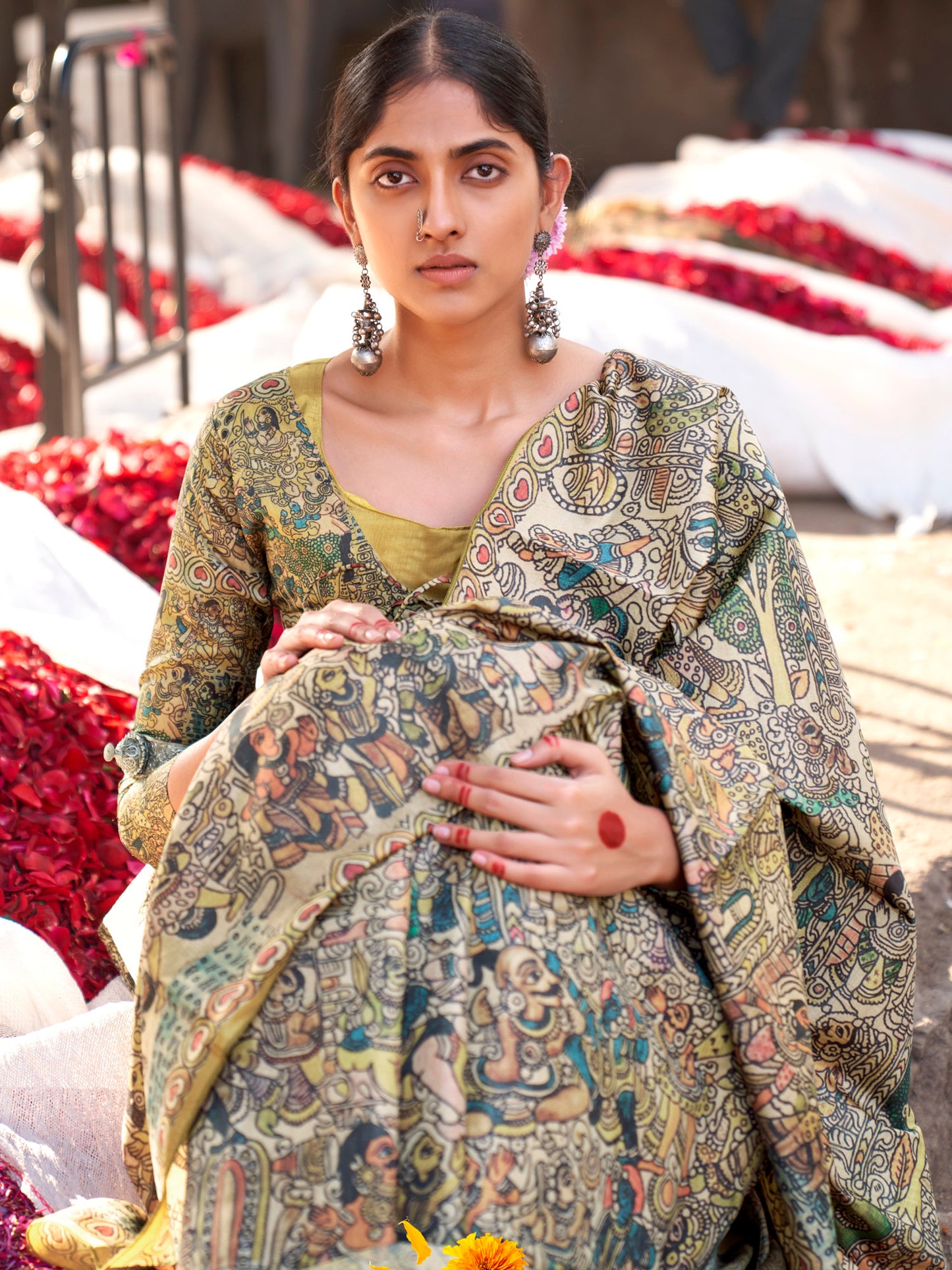 Women's Silk Blend Beige Printed Designer Saree With Blouse Piece