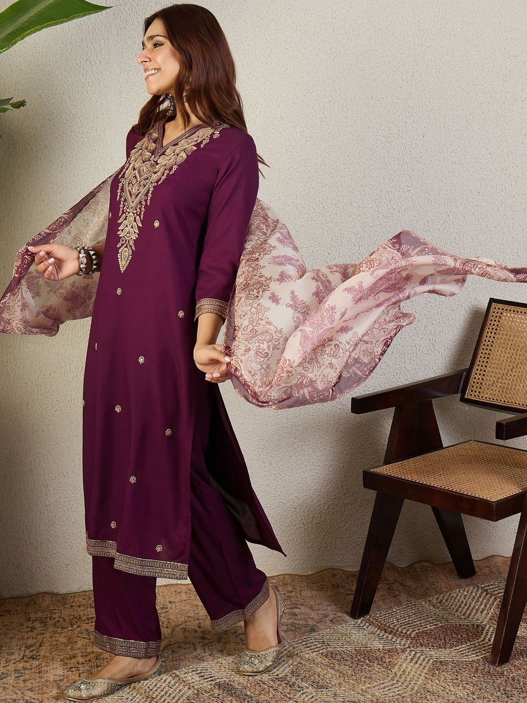 Women Ethnic Motifs Embroidered Regular Thread Work Kurta with Trousers & Dupatta