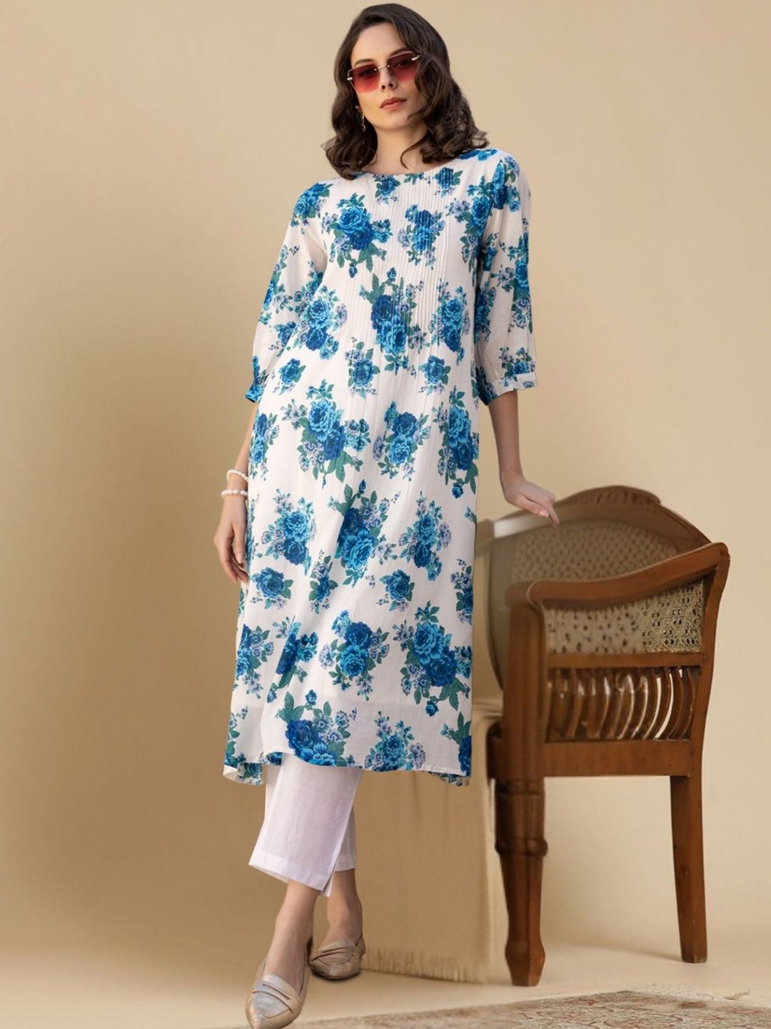 Dhiyona IE Women Floral Printed Regular Pure Cotton Kurta with Trousers