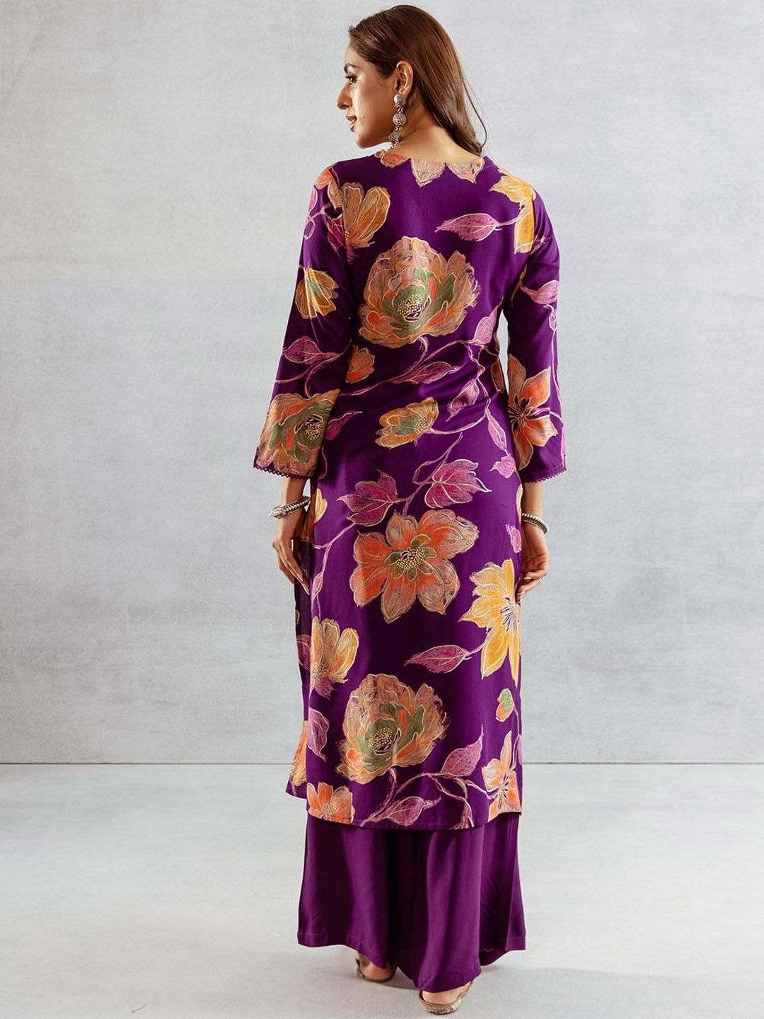Dhiyona IS Women's Floral Printed V-neck Straight Kurta & Palazzos