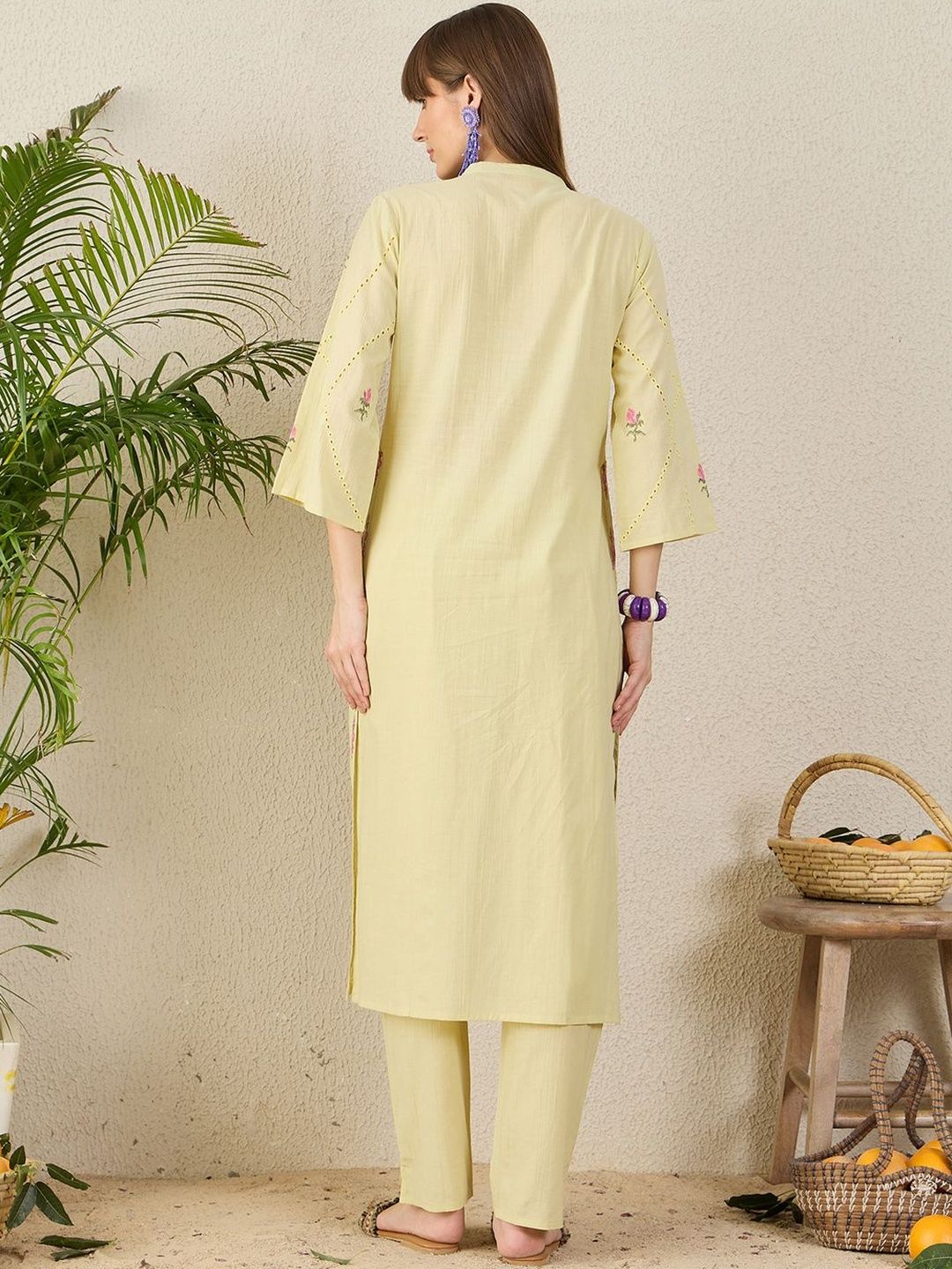 Women Floral Embroidered Regular Beads and Stones Pure Cotton Kurta with Trousers