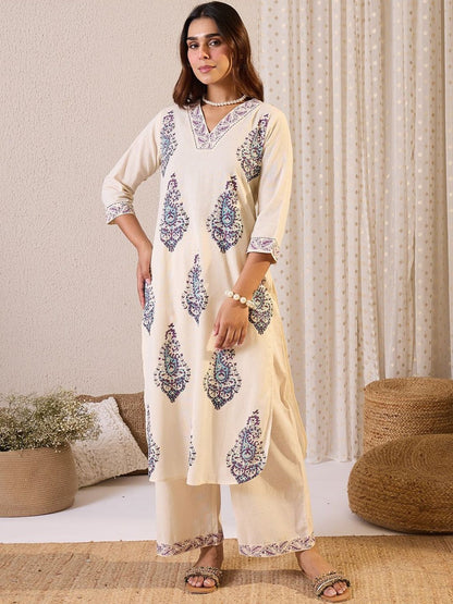 Women Paisley Printed Cotton Kurta with Palazzos