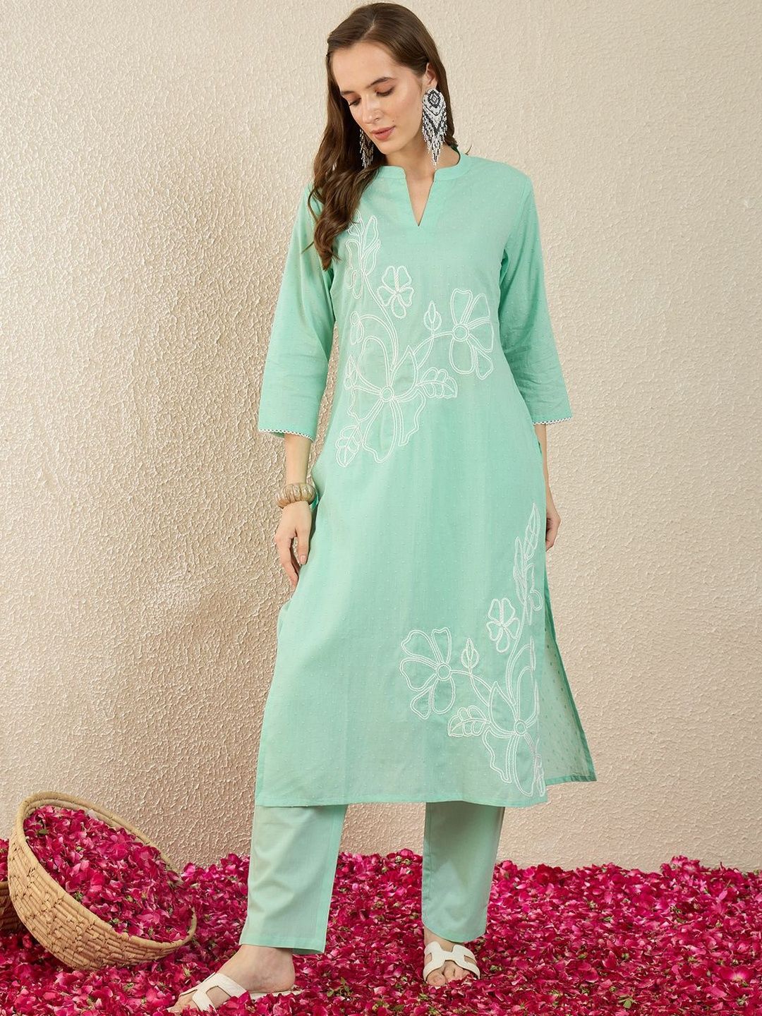 Women Floral Embroidered Regular Thread Work Pure Cotton Kurta with Trousers