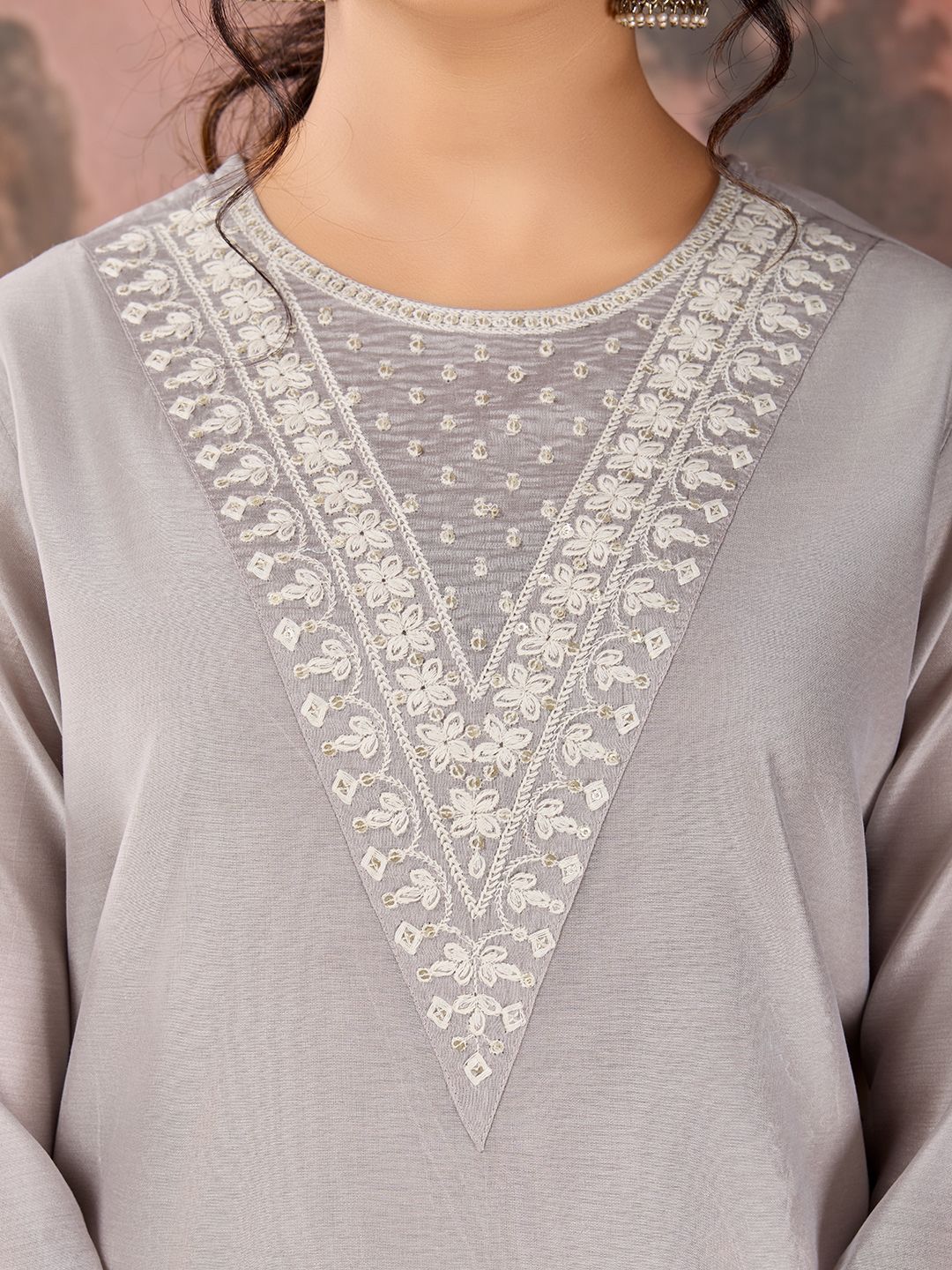 Dhiyona PD Women Sequined Embroidered Round Neck Straight Kurta & Trousers With Dupatta