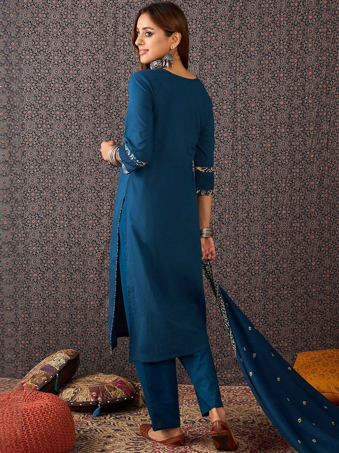 Paisley Printed Round Neck Thread Work Pure Cotton Kurta & Trousers With Dupatta