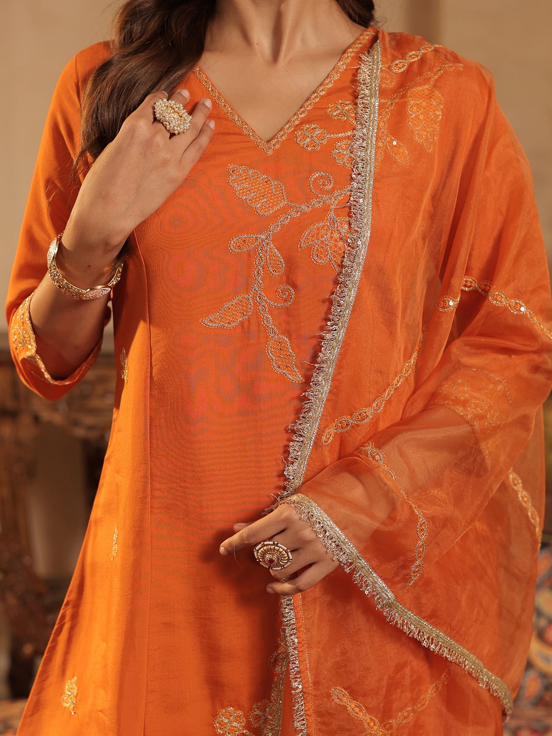 Women Ethnic Motifs Printed Kurta with Trouser