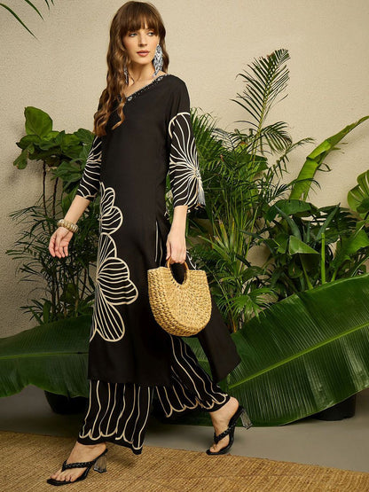 Dhiyona IE Floral Printed V-Neck Tunic With Palazzos