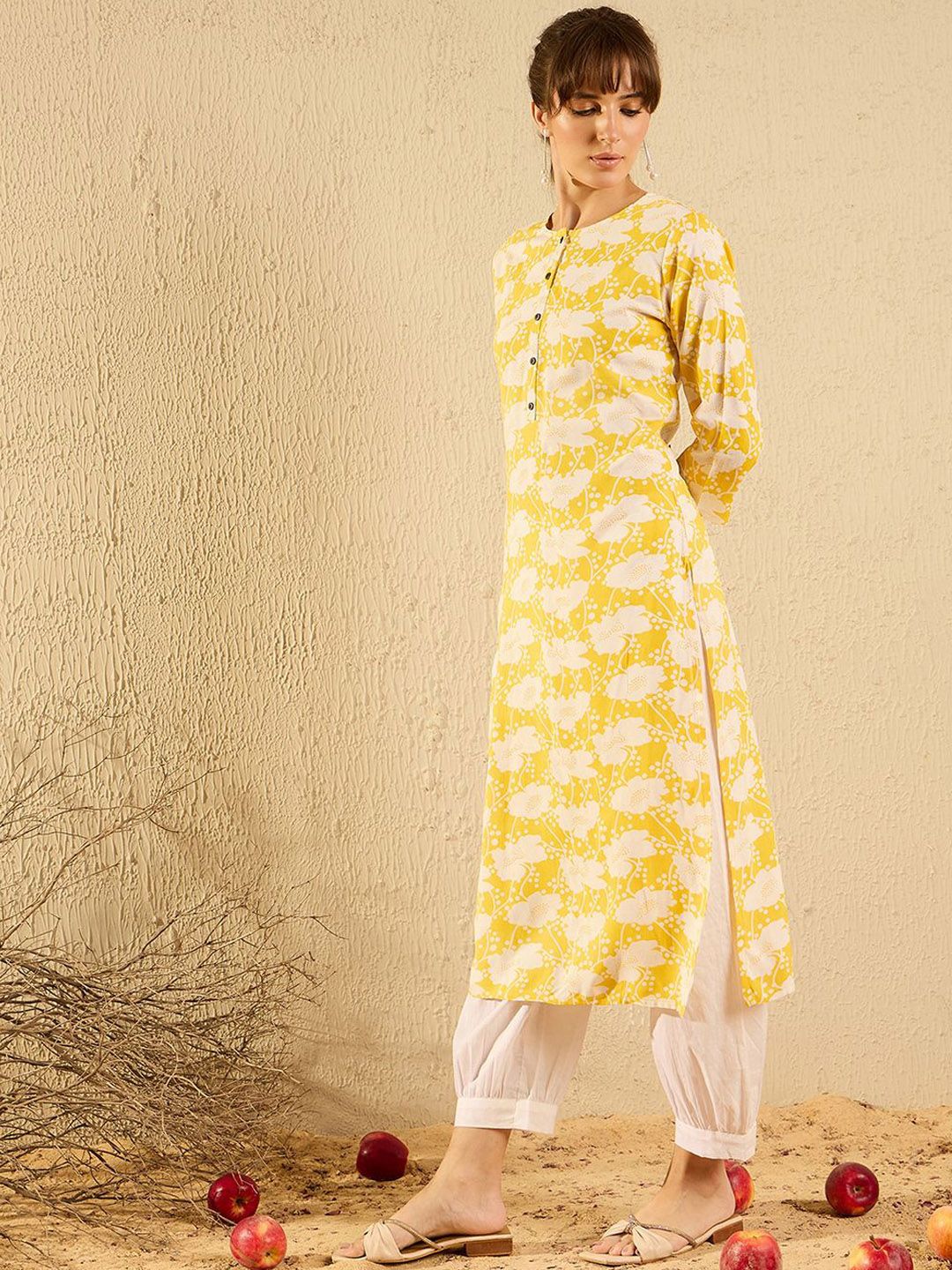 Dhiyona IE Women Yoke Design Flared Sleeves Kurta