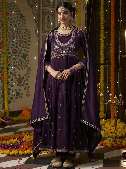 Dhiyona CH Women Floral Embroidered Pleated Sequinned Kurta with Trousers & With Dupatta