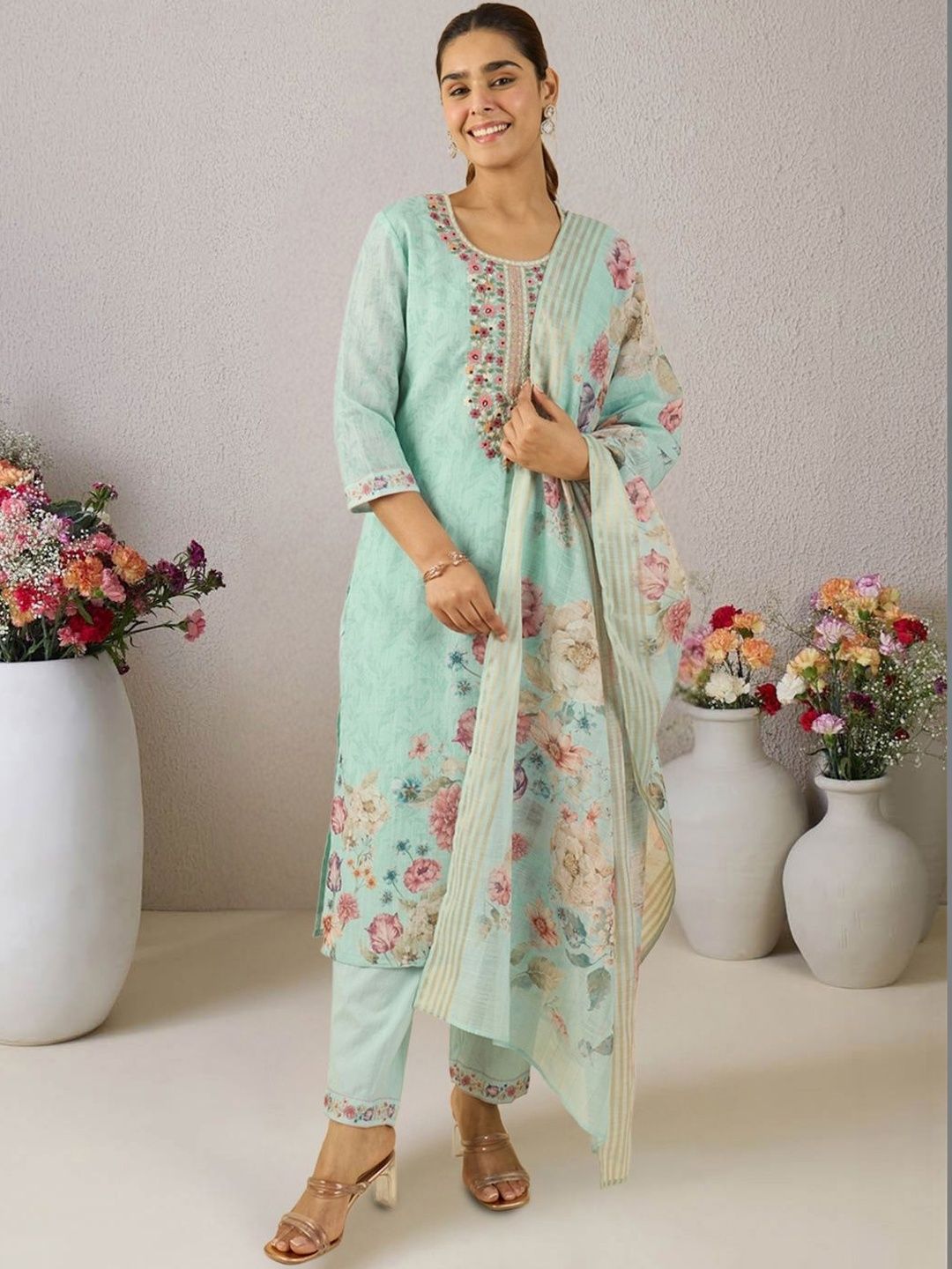 Dhiyona IE Women Floral Printed Regular Thread Work Linen Kurta with Trousers & With Dupatta
