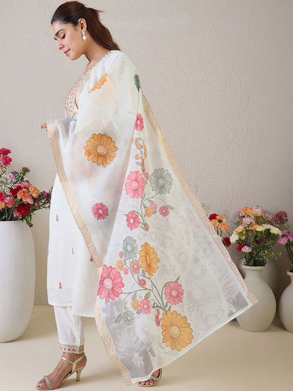 Women Floral Embroidered Regular Thread Work Kurta with Trousers & With Dupatta