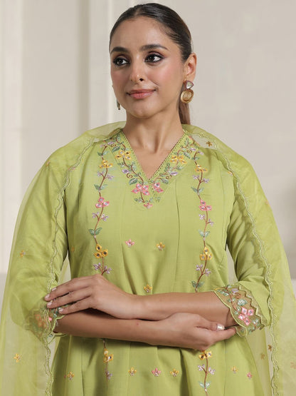 Women Floral Embroidered Thread Work Kurta And Palazoos With Dupatta