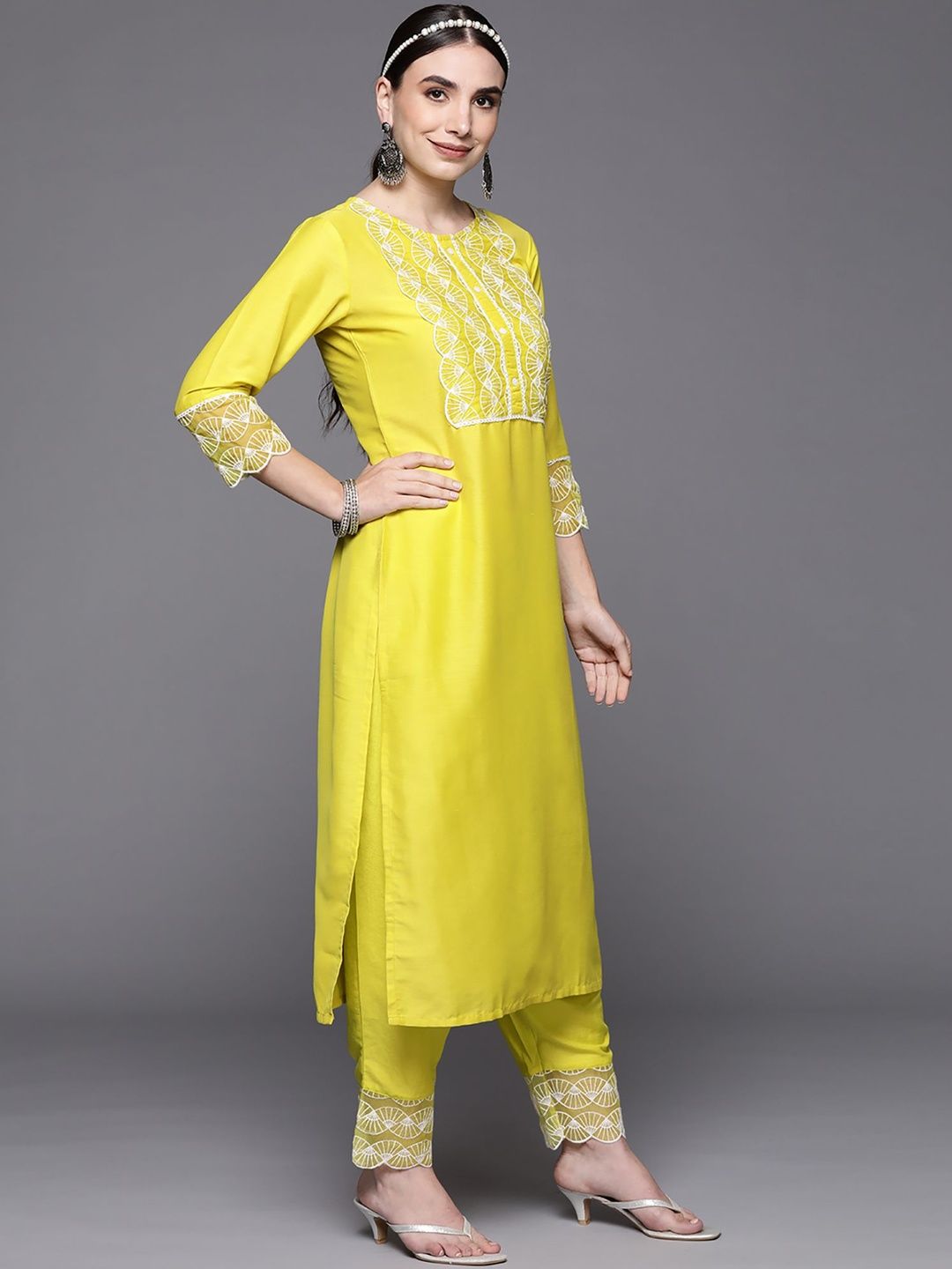 Women Ethnic Motifs Embroidered Thread Work Kurta with Trousers & Dupatta