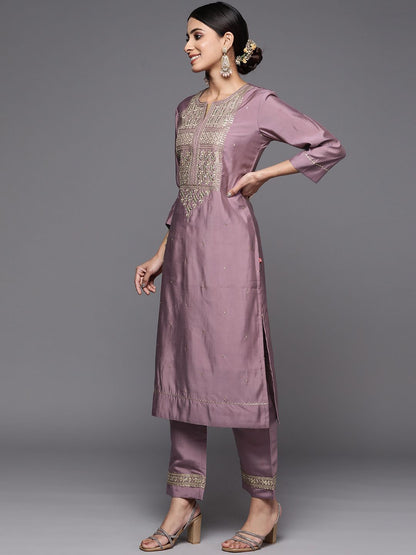 Dhiyona VA Women'sEthnic Motifs Yoke Design Regular Sequinned Kurta with Trousers & With Dupatta