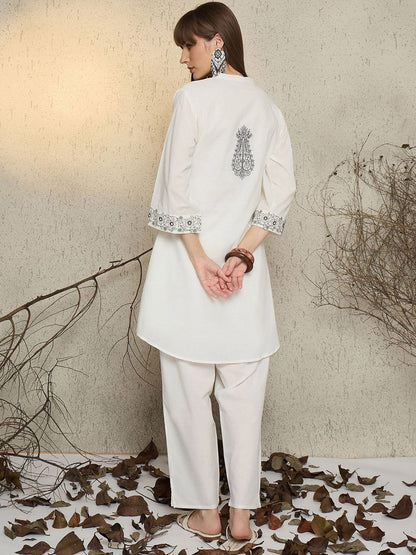 Women Ethnic Motifs Embroidered Pure Cotton Kurta with Trouser