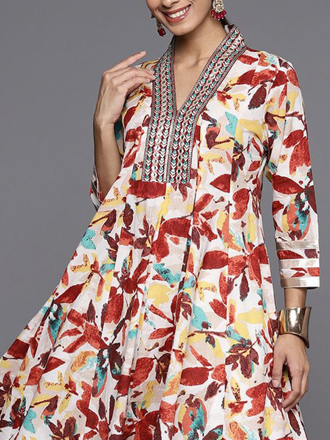Dhiyona VA Women'sFloral Printed Panelled Mirror Work Pure Cotton Kurta With Dhoti Pants