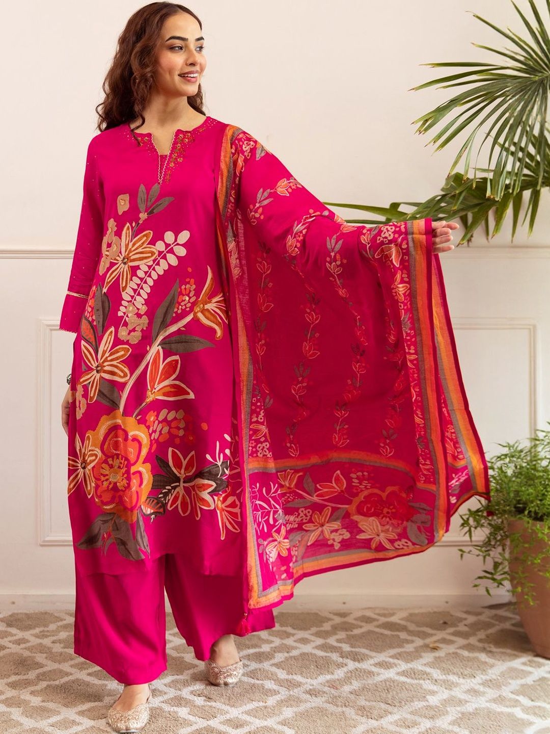 Women Floral Printed Kurta with Palazzos & Dupatta