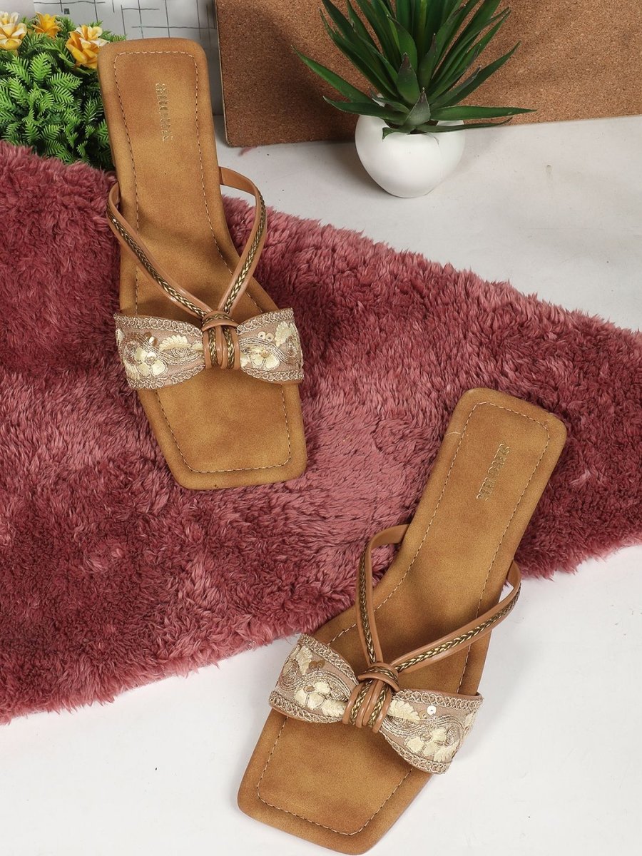Dhiyona AK Women Embellished Open Toe Flats with Bows