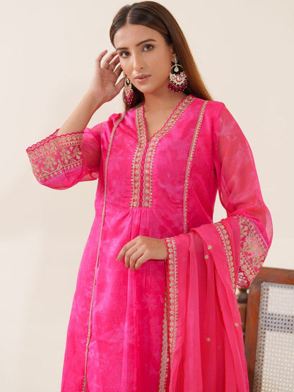 Dhiyona PD Women Floral Embroidered V-Neck Organza A-Line Kurta With Trousers & Dupatta