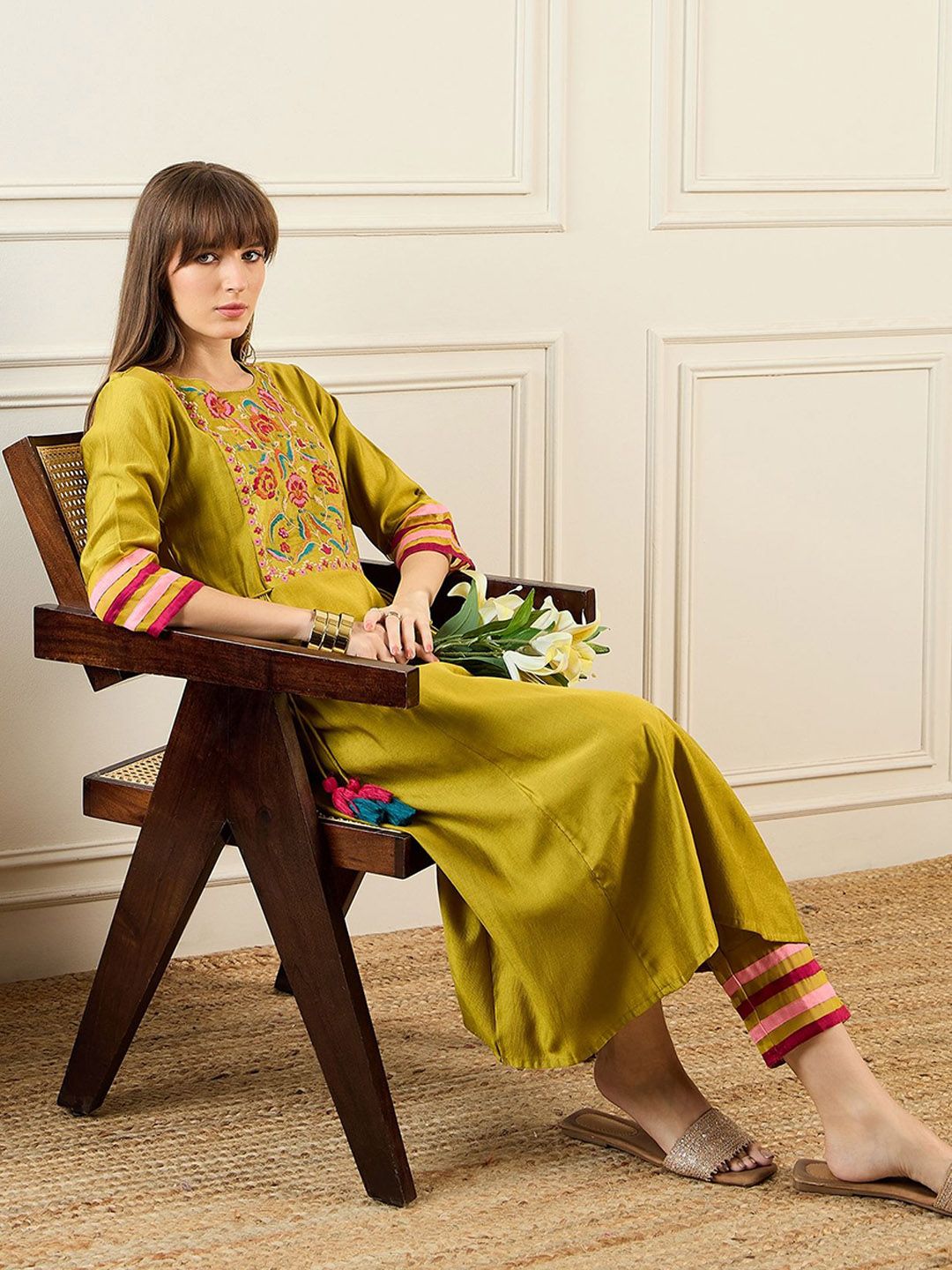 Women Olive Kurta Sets