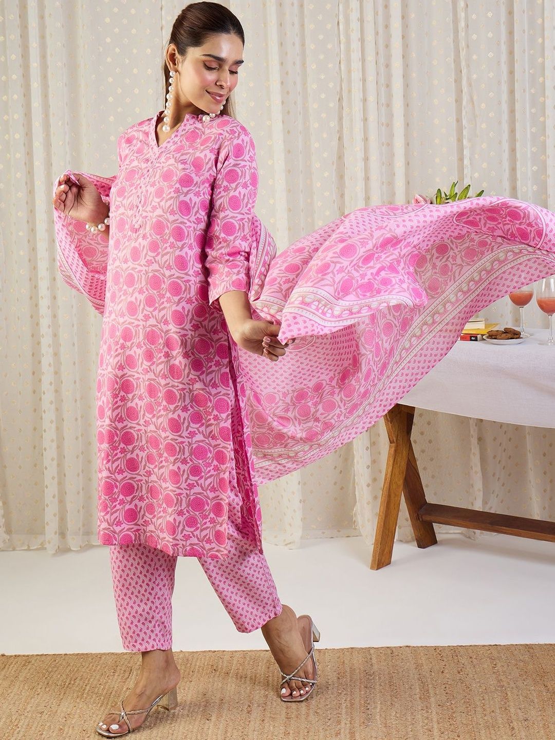 Floral Printed V-Neck Thread Work Pure Cotton Kurta With Trousers & Dupatta