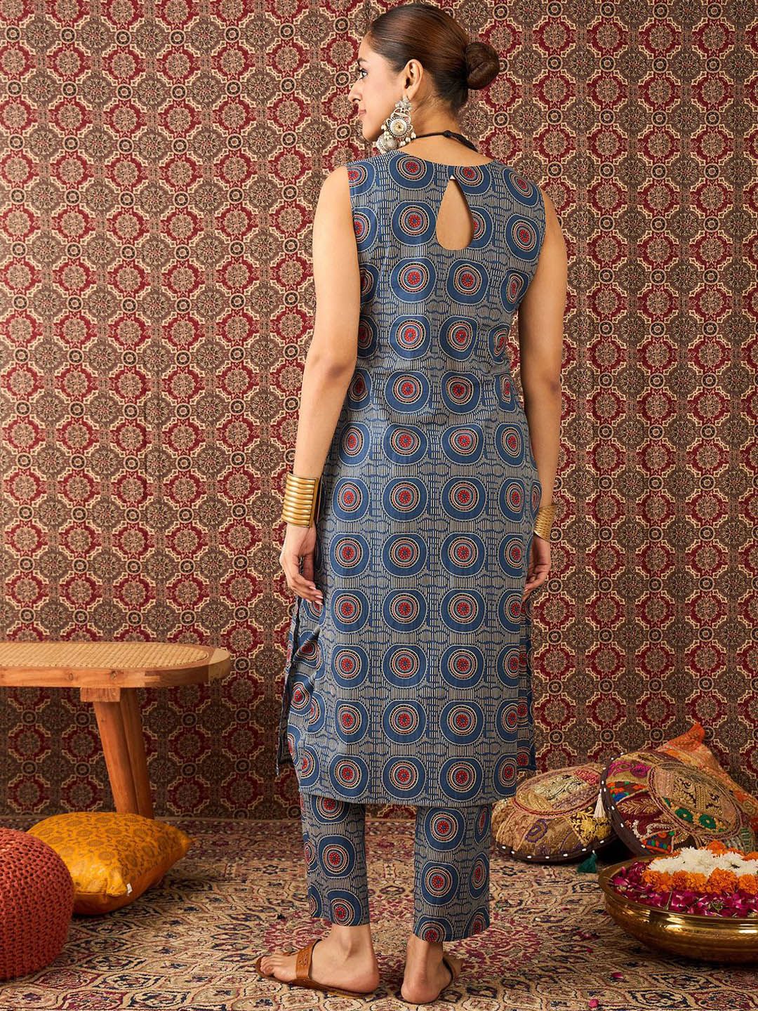 Women Printed Regular Pure Cotton Kurta with Trousers