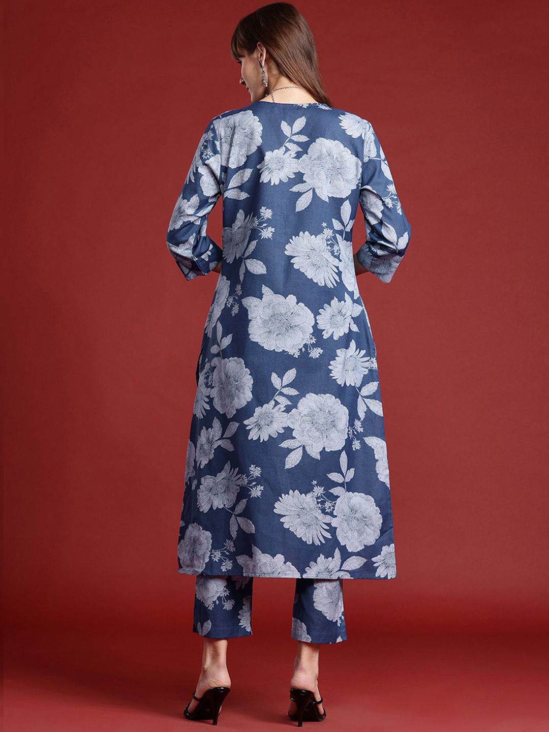 Dhiyona IE Floral Printed Three-Quarter Sleeves A-Line Tunic With Trouser