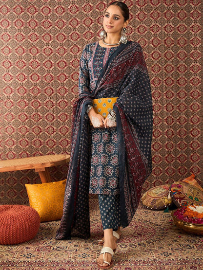 Dhiyona IE Women's Women Floral Printed Regular Pure Cotton Kurta with Trousers & Dupatta Kurta Sets