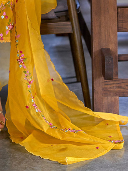 Women Floral Embroidered Panelled Sequinned Kurta with Trousers & With Dupatta