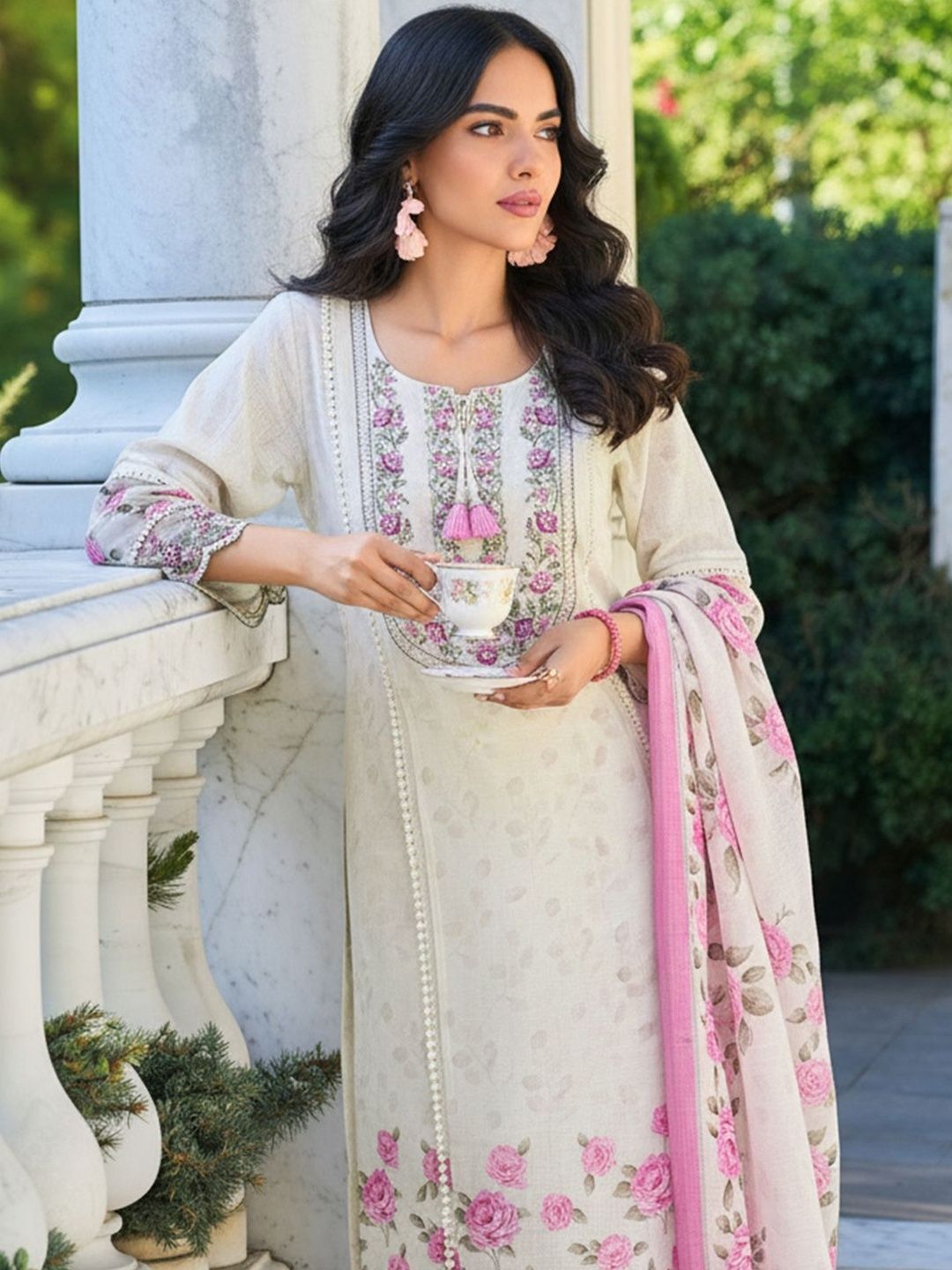 Floral Printed Round Neck Thread Work Linen Kurta With Trousers & Dupatta