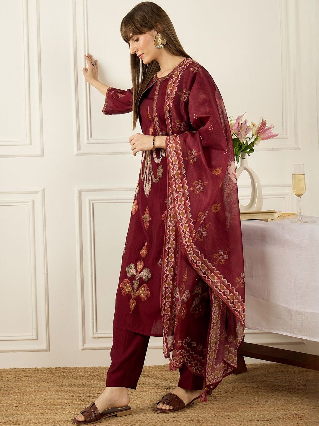 Ethnic Motifs Embroidered Round Neck Thread Work Kurta With Trousers & Dupatta