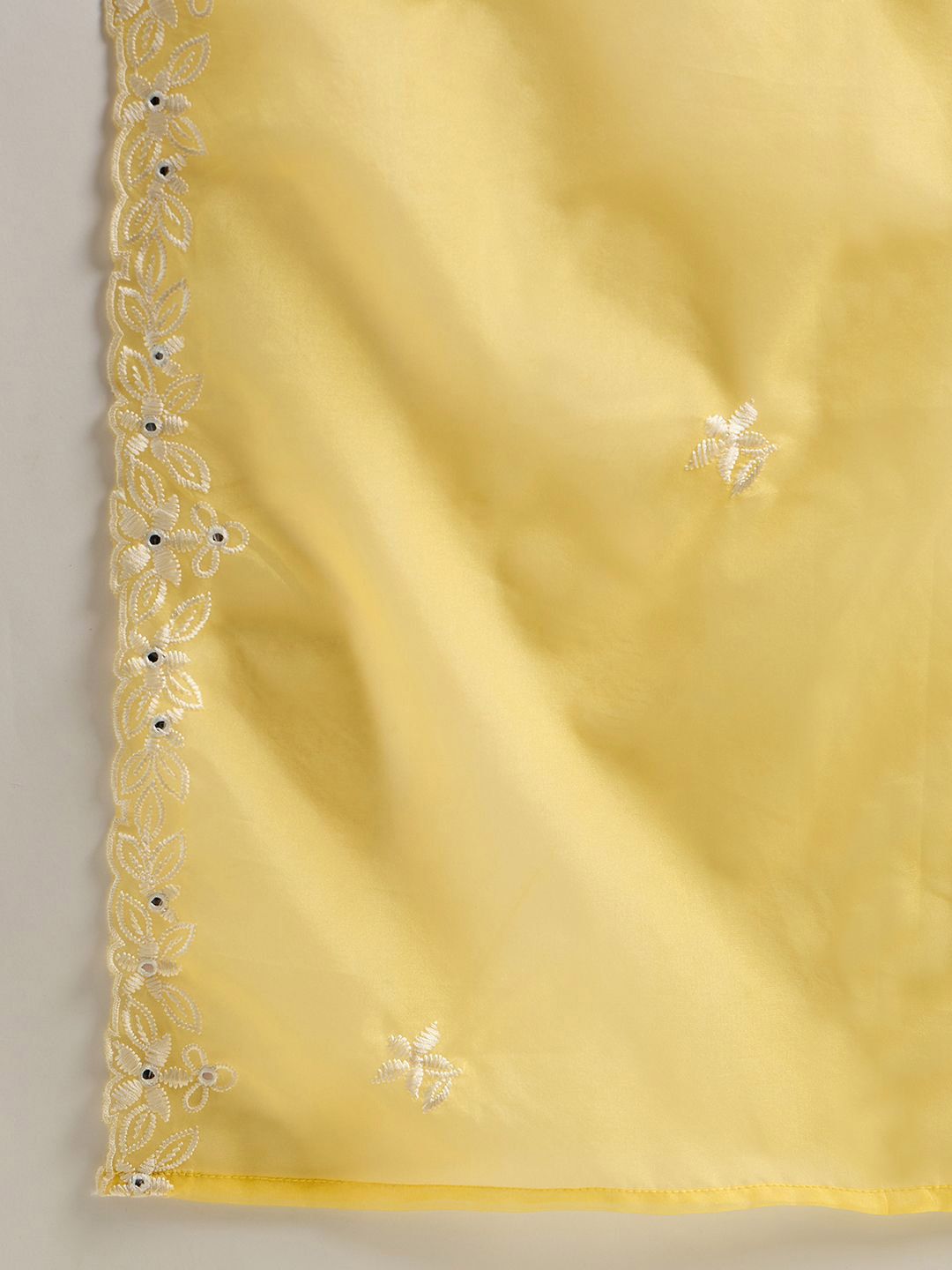 Dhiyona IE Floral Embroidered V-Neck Thread Work Straight Kurta With Trousers & Dupatta