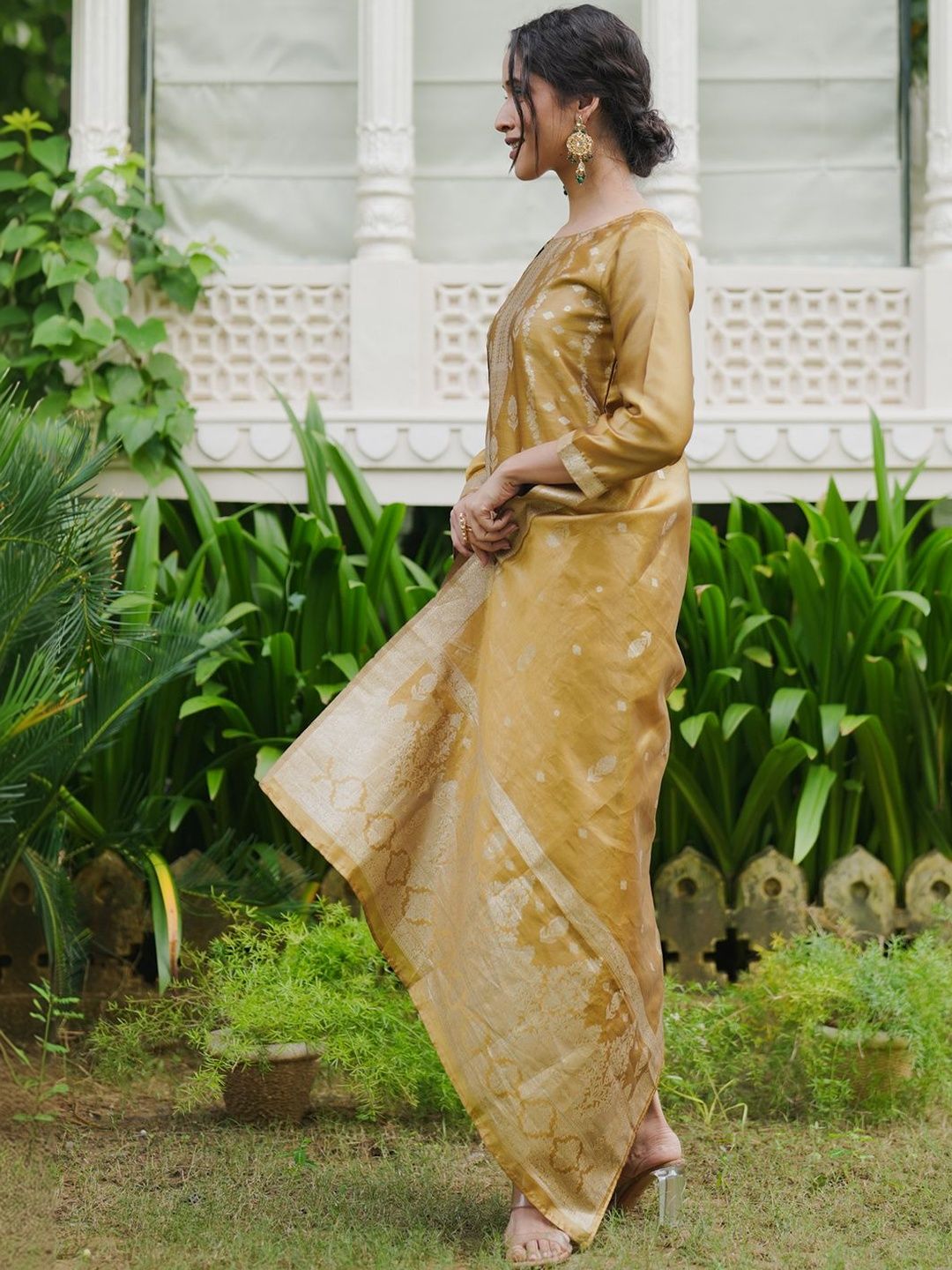 Women Regular Kurta with Trousers & With Dupatta
