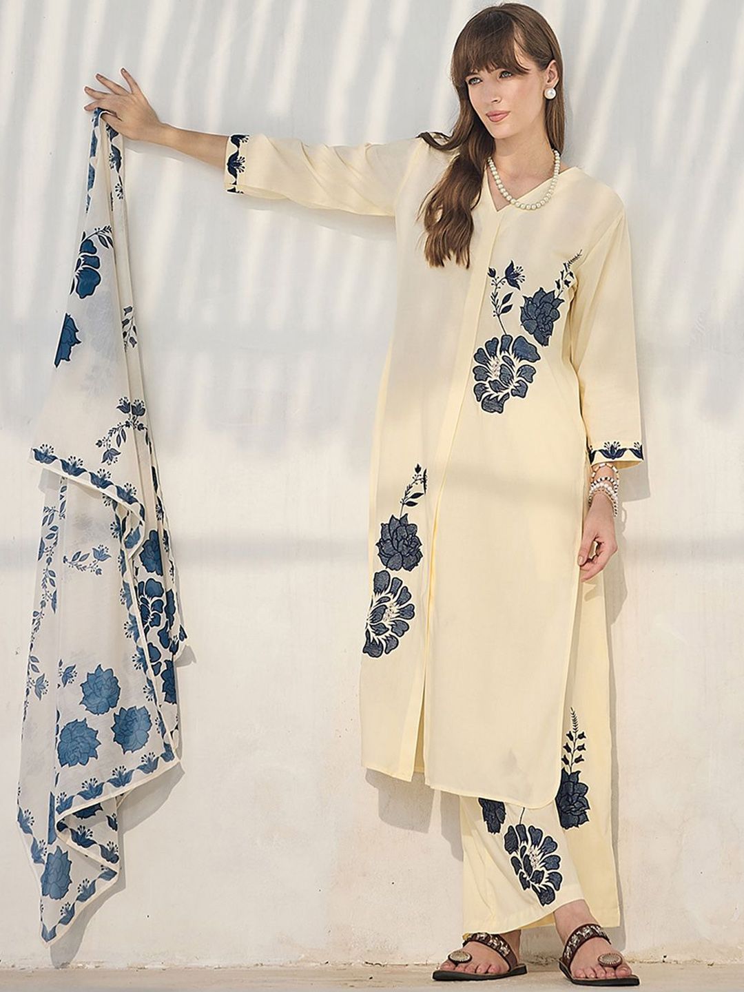 Floral Printed Straight Kurta With Palazzos & Dupatta