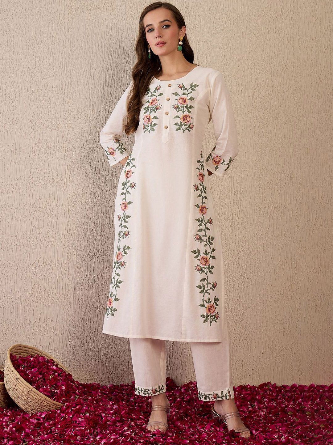 Women Floral Embroidered Regular Thread Work Pure Cotton Kurta with Trousers
