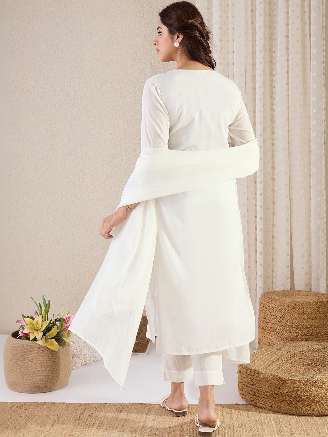 Women Floral Embroidered Regular Chikankari Pure Cotton Kurta with Trousers & With Dupatta