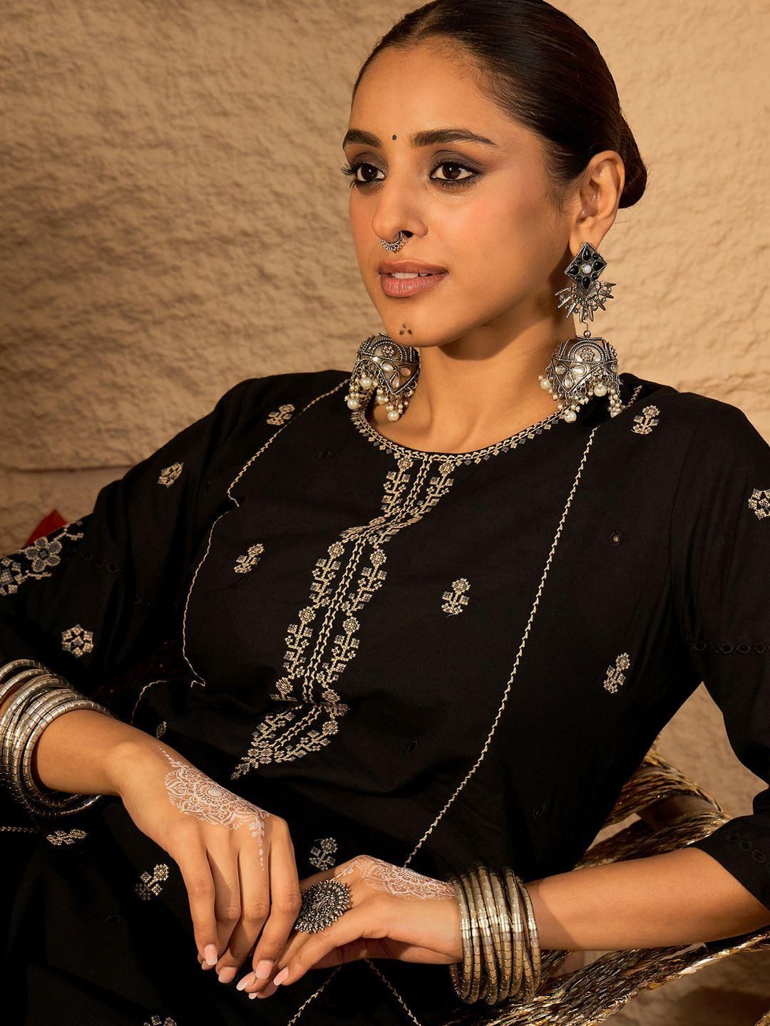 Dhiyona IE Black Embroidered Pure Cotton Round Neck Tunic With Trouser