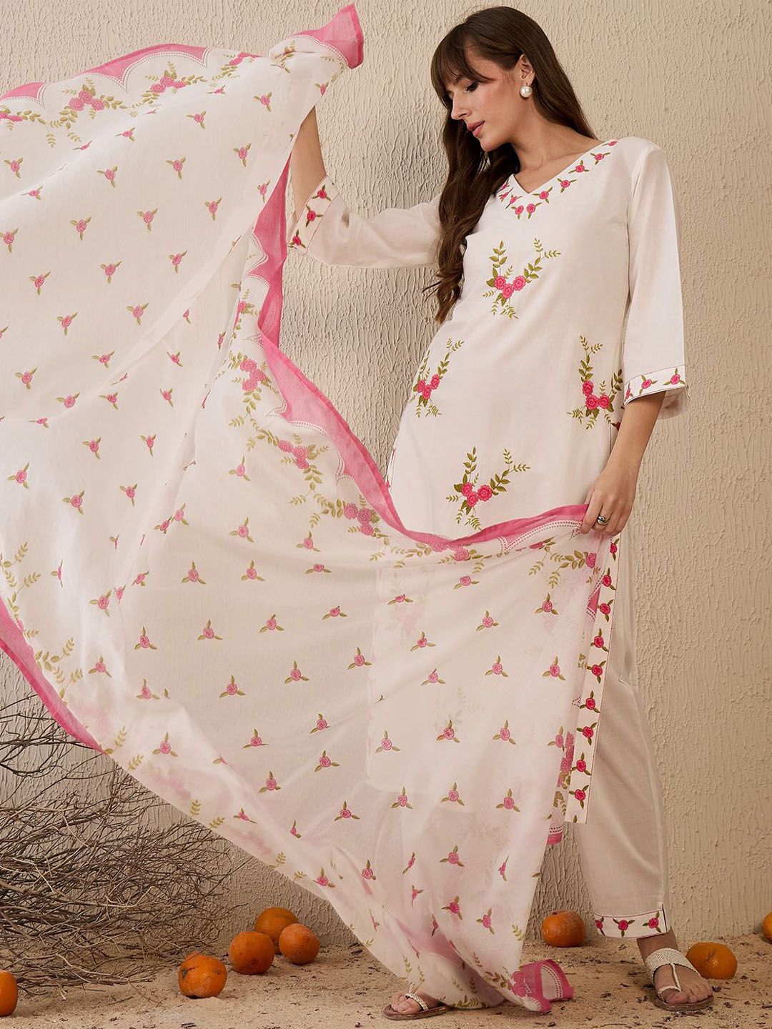 Dhiyona IE Women Floral Embroidered Regular Thread Work Pure Cotton Kurta with Trousers & With Dupatta