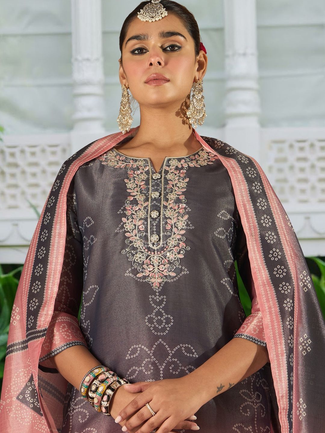 Women Ethnic Motifs Embroidered Regular Thread Work Kurta with Trousers & With Dupatta