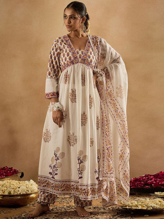 Dhiyona IE Women Floral Printed Empire Pure Cotton Kurta with Trousers & With Dupatta