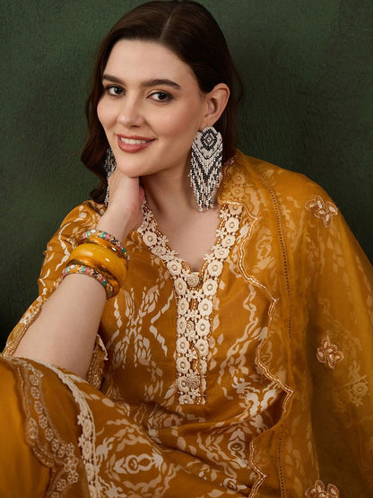 Dhiyona SN Women's Embroidered Kurta & Trouser With Dupatta