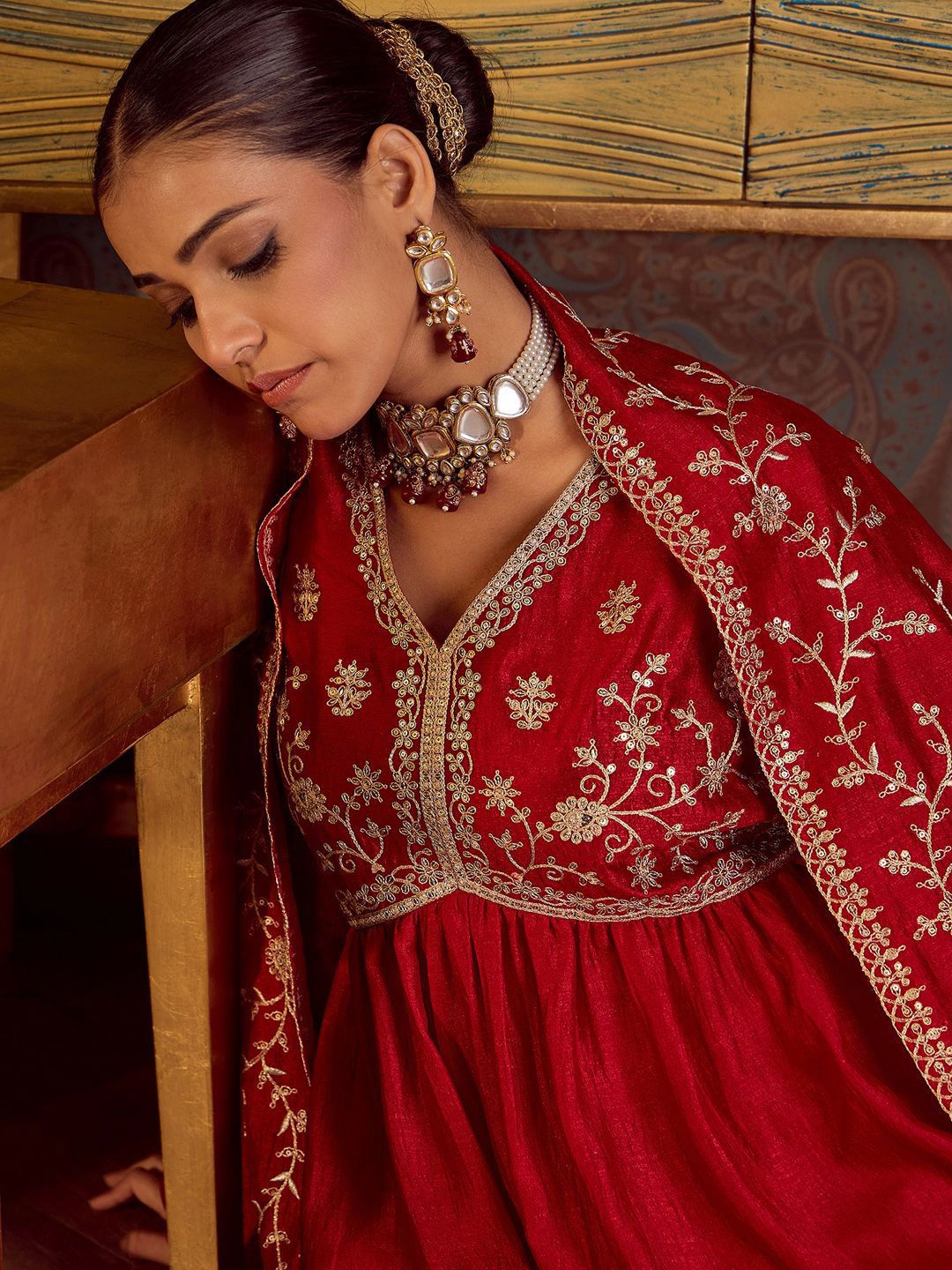 Dhiyona IE Floral Embroidered Empire Kurta with Trousers & Dupatta