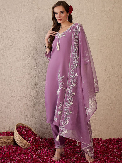 Dhiyona IE Women Floral Embroidered Regular Thread Work Kurta with Trousers & With Dupatta