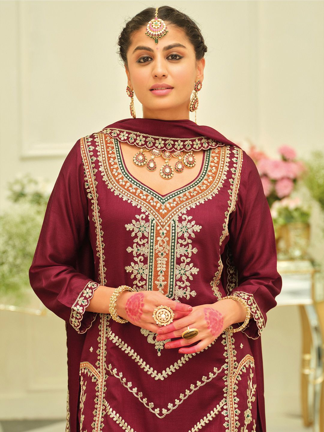 Ethnic Motifs Embroidered Zari Kurta with Trousers & With Dupatta