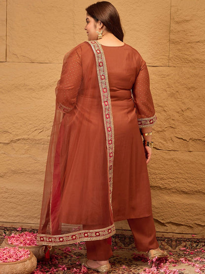 Dhiyona IN Plus Size Floral Yoke Design Sequinned Kurta With Trousers & Dupatta