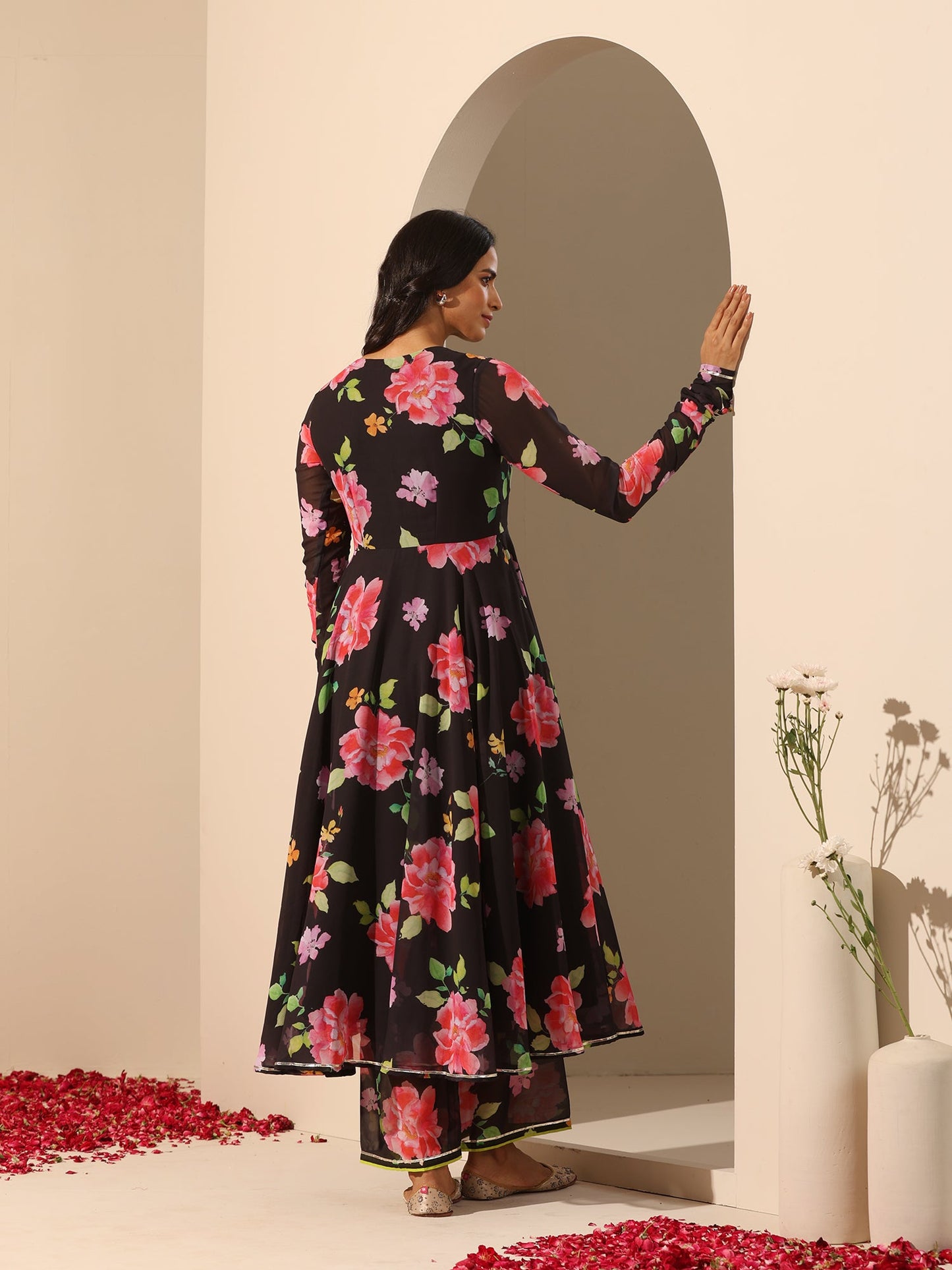 Gul Gulabi Phool Anarkali Set
