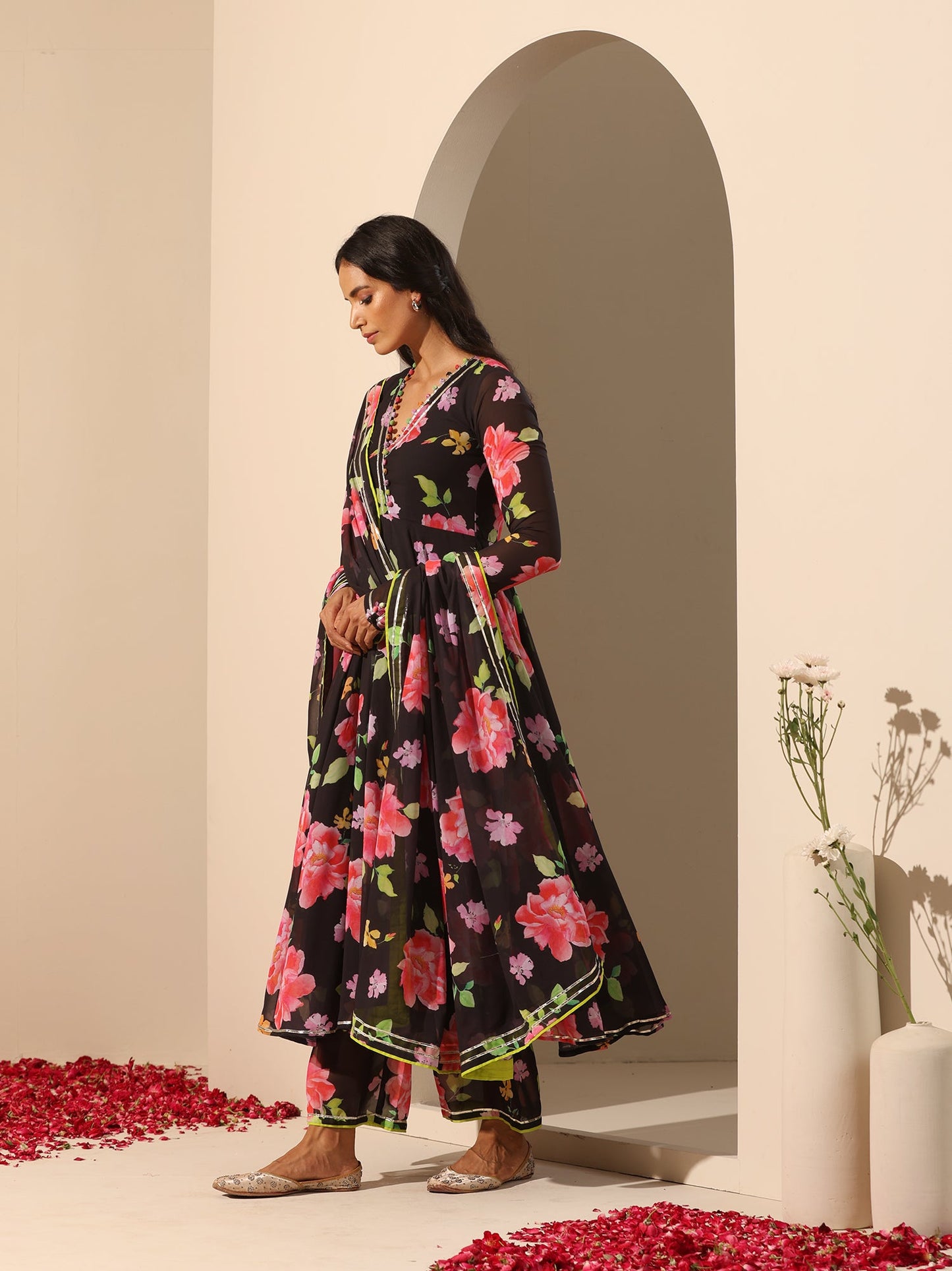 Gul Gulabi Phool Anarkali Set