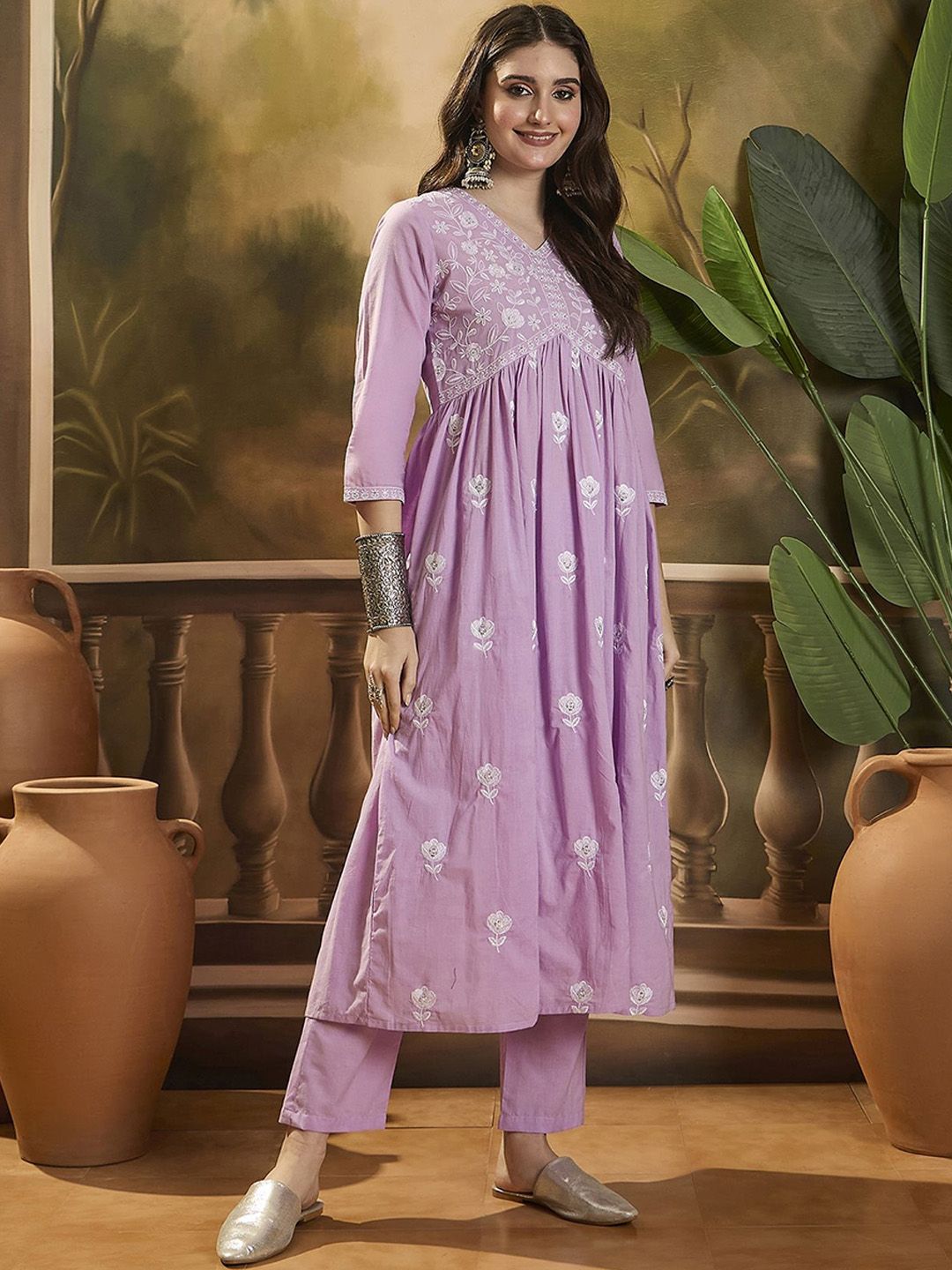 Dhiyona SN Women's Floral Embroidered V Neck Kurta Set With Dupatta